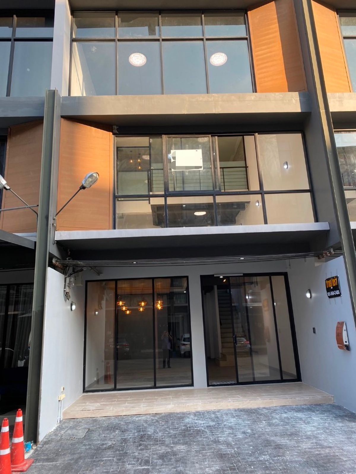 For RentTownhomeOnnut, Udomsuk : Home Office The Pride Sukhumvit 77 /5 Bedrooms (Rental), The Pride Sukhumvit 77 / Home Office 5 Bedrooms (For Rent) HL1938