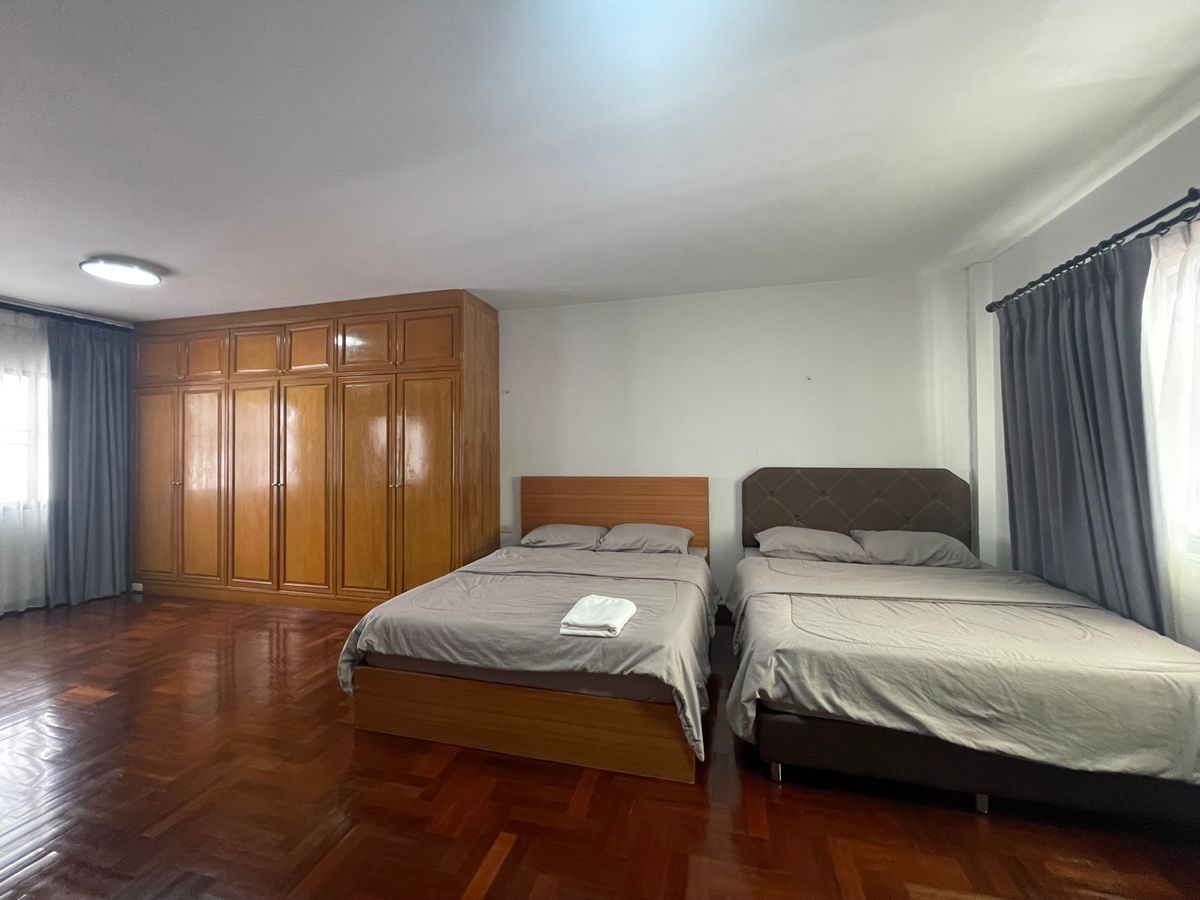 For SaleTownhomeSukhumvit, Asoke, Thonglor : 4 -story townhome for sale, Sukhumvit 101, near BTS Punnawithi