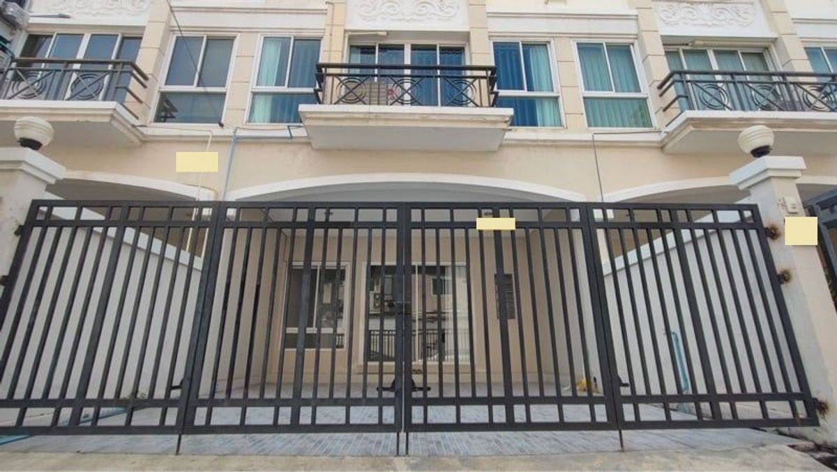 For RentHome OfficePattanakan, Srinakarin : 30 Sq. 5 bed 4 water. Home Office 3 stores Grand de Ville Srinakarin 42