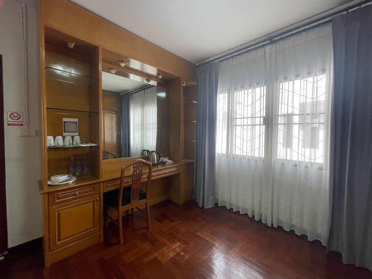 For SaleTownhomeSukhumvit, Asoke, Thonglor : 4 -story townhome for sale, Sukhumvit 101, near BTS Punnawithi