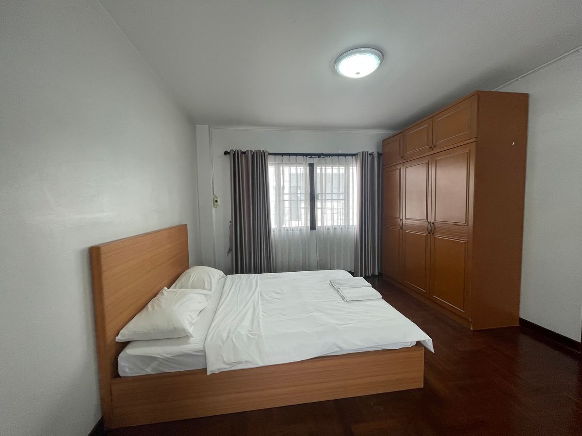 For SaleTownhomeSukhumvit, Asoke, Thonglor : 4 -story townhome for sale, Sukhumvit 101, near BTS Punnawithi