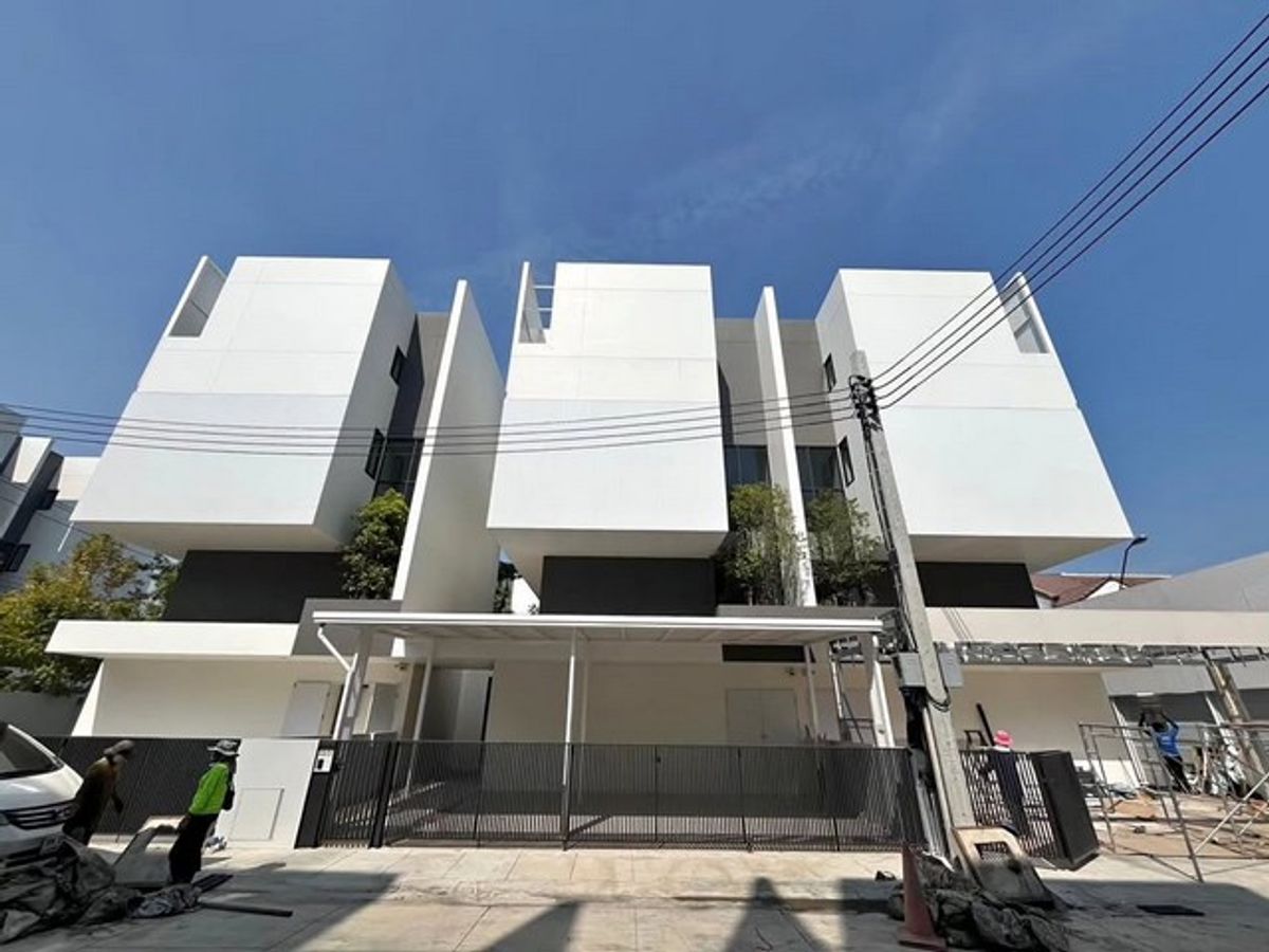 ให้เช่าวิภาวดี ดอนเมือง หลักสี่ : HR2341ให้เช่าบ้านแฝด 3.5 ชั้น โครงการ ARKIN VIBHAVADI (อาคิน วิภาวดี84) ใกล้สนามบินดอนเมือง