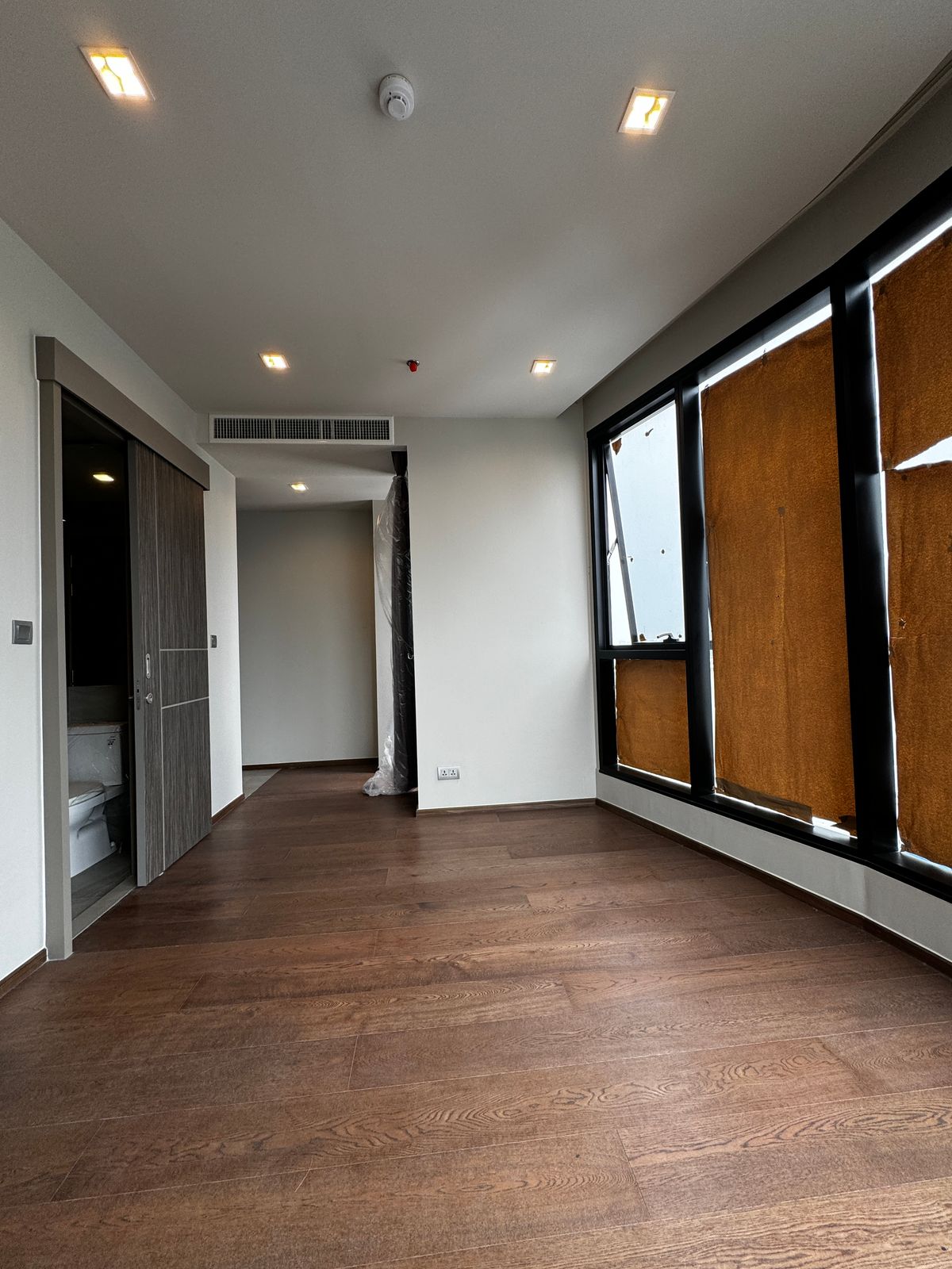 ขายคอนโดอารีย์ อนุสาวรีย์ : ขายด่วน Ideo Q Victory ติด BTS อนุสาวรีย์ 2 นอน 2 น้ำ 60.39 ตร.ม. ห้องใหม่ ไม่เคยใช้งาน ราคาดีที่สุด เท่ากับตอน Presale …!!!