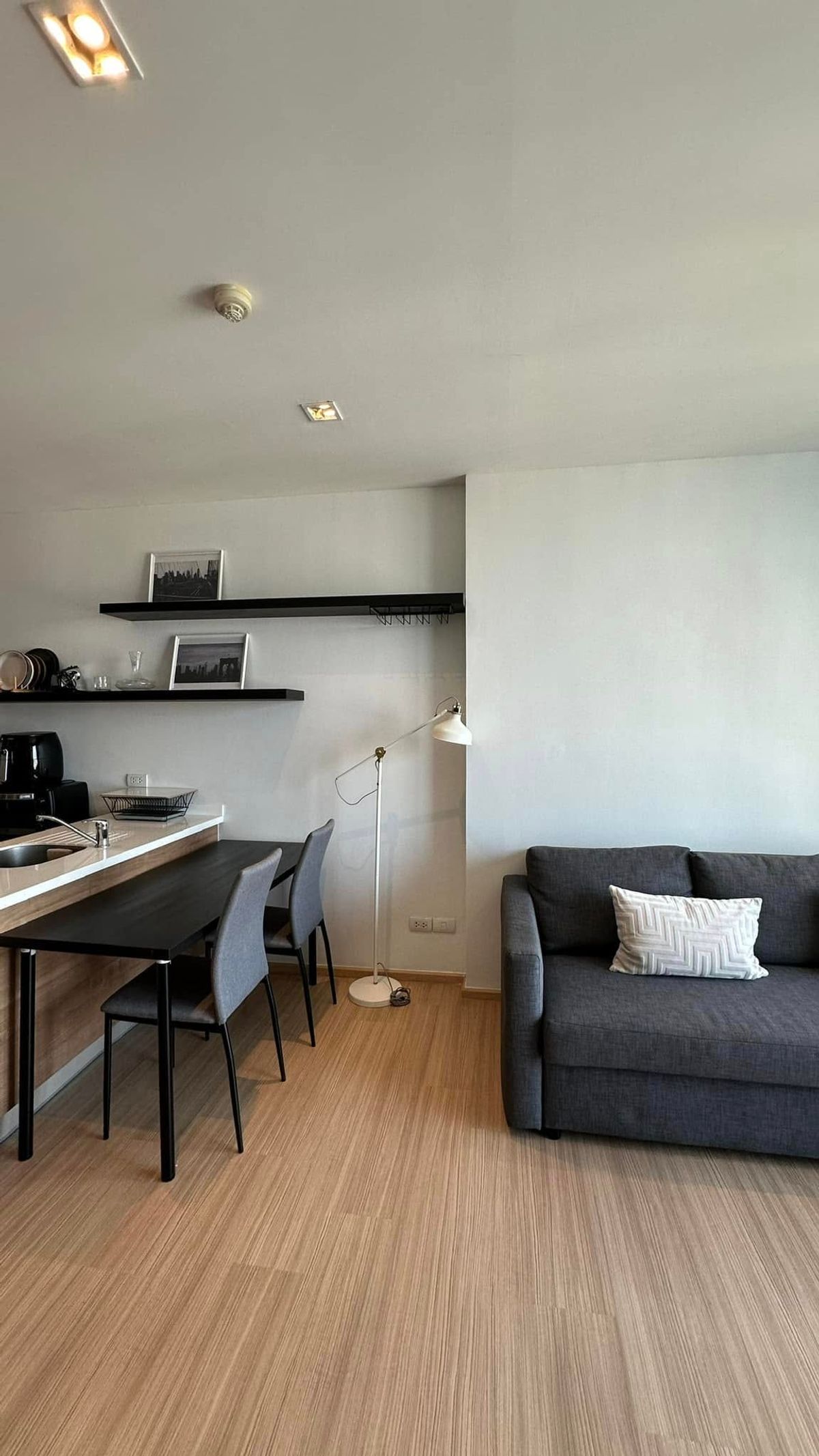 For SaleCondoOnnut, Udomsuk : Hot deal for Sell with tenants The best price in the 1 bedroom, 45 square meters, only 5.3 million baht  
