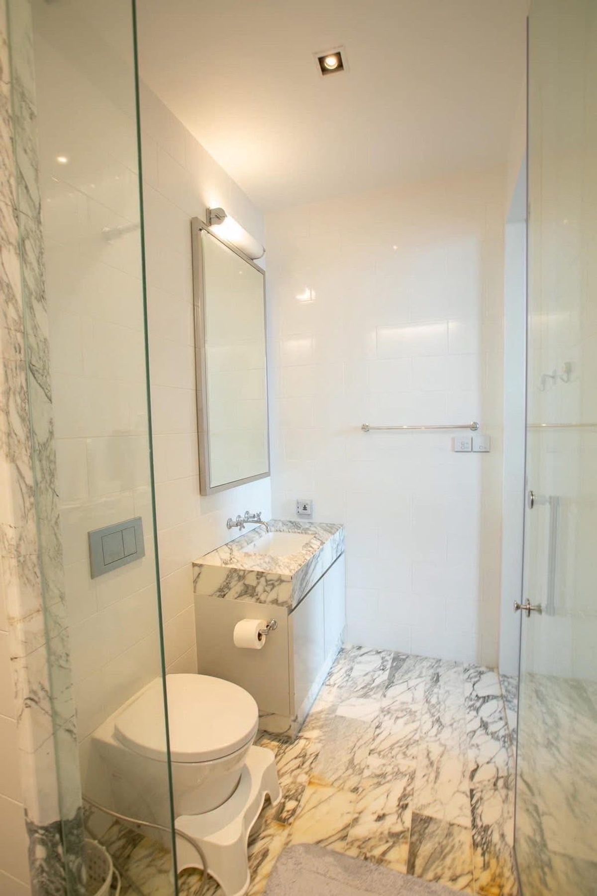 ขายคอนโดสาทร นราธิวาส : 📢👇สถานที่หรูหราพร้อมการตกแต่งที่หรูหราฮวงจุ้ยและเฟอร์นิเจอร์นำเข้าและเครื่องใช้ไฟฟ้า