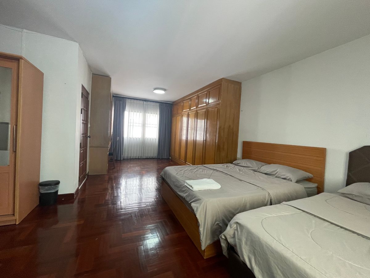 For SaleTownhomeSukhumvit, Asoke, Thonglor : 4 -story townhome for sale, Sukhumvit 101, near BTS Punnawithi