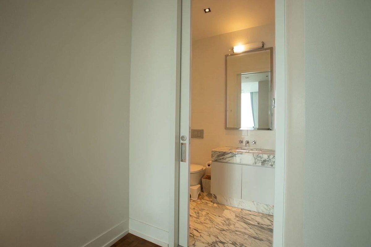 ขายคอนโดสาทร นราธิวาส : 📢👇สถานที่หรูหราพร้อมการตกแต่งที่หรูหราฮวงจุ้ยและเฟอร์นิเจอร์นำเข้าและเครื่องใช้ไฟฟ้า