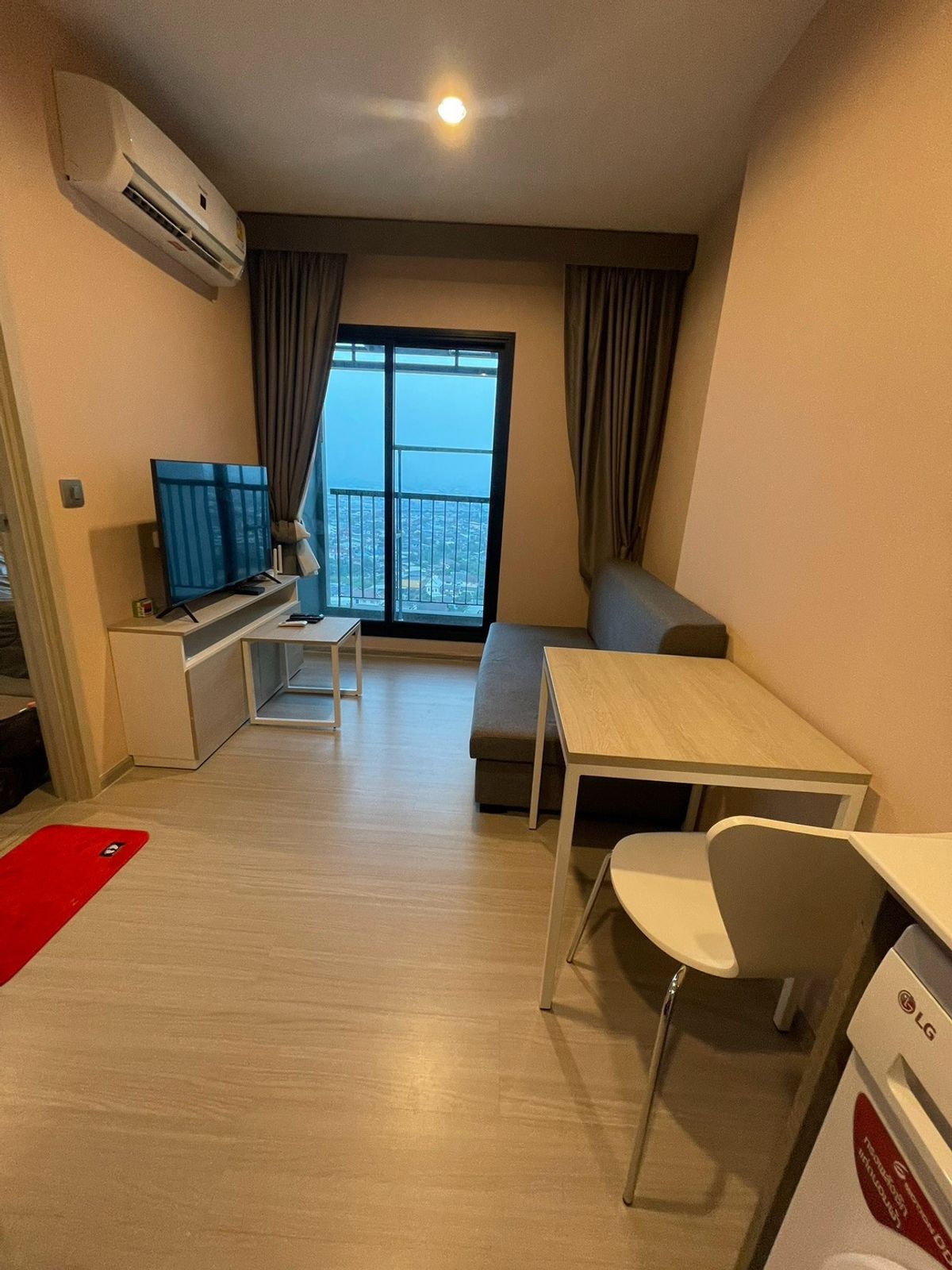 For RentCondoSamut Prakan,Samrong : 🏢 Rent Aspire Erawan Prime | 出租 ✅ 1 Bedroom | 28 sq.m. | Floor 21 💰 Rent 12,000 baht/month