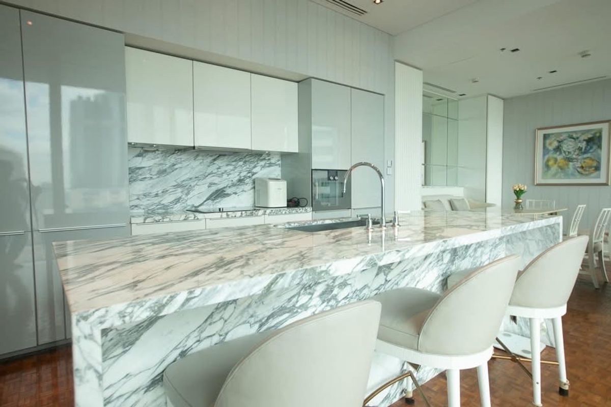 ขายคอนโดสาทร นราธิวาส : 📢👇สถานที่หรูหราพร้อมการตกแต่งที่หรูหราฮวงจุ้ยและเฟอร์นิเจอร์นำเข้าและเครื่องใช้ไฟฟ้า