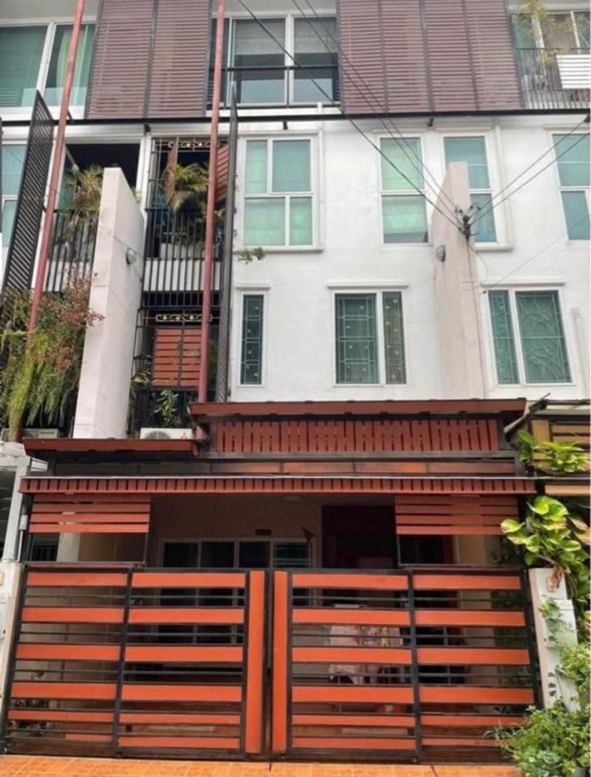 ขายทาวน์โฮมแจ้งวัฒนะ เมืองทอง : ดิ แอททิคไลท์ แจ้งวัฒนะ / 3 ห้องนอน (ขาย), The Attic Lite Chaengwattana / 3 Bedrooms (SALE) GOLF028