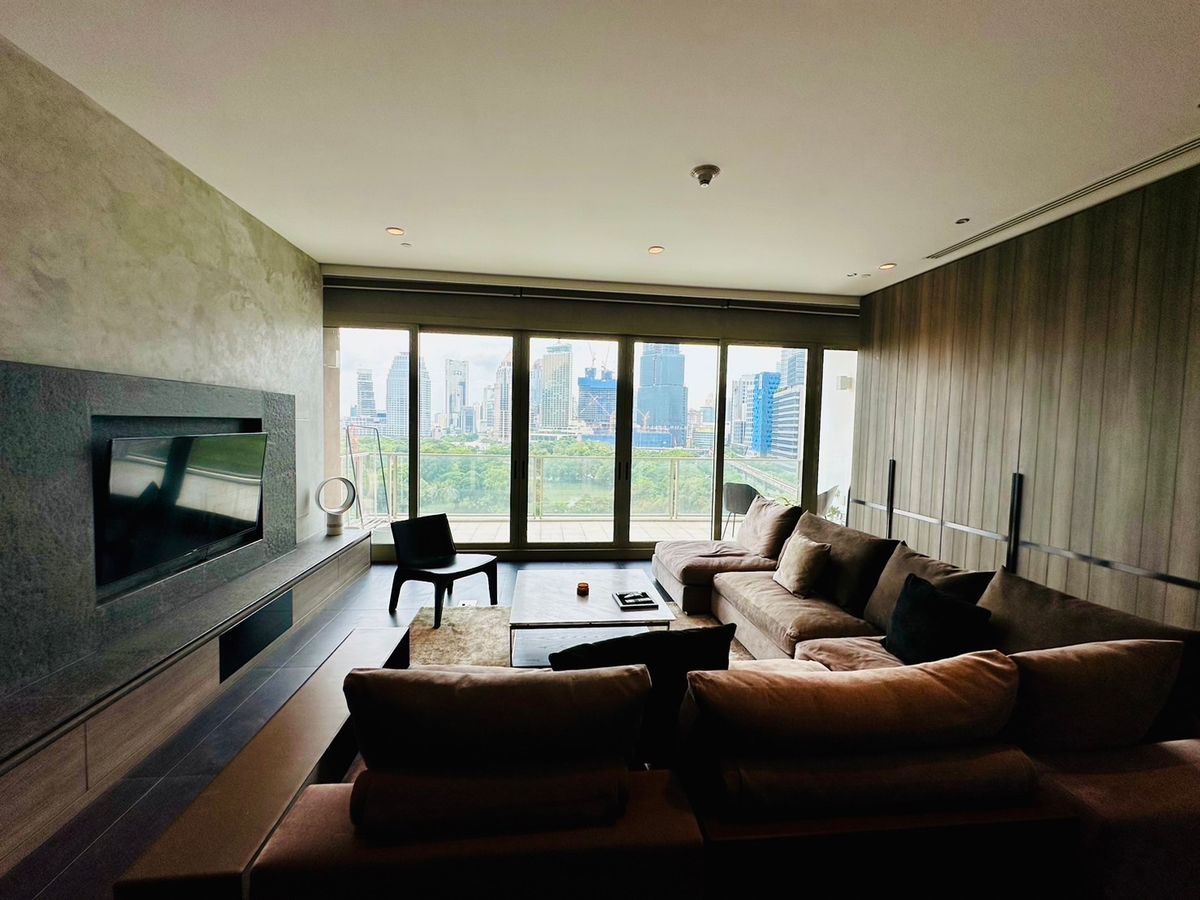 ให้เช่าคอนโดวิทยุ ชิดลม หลังสวน : 𝐅𝐨𝐫 𝐑𝐞𝐧𝐭 : 185 Rajchadamri 2Bed2Bath 135sqm 155k Call:0635925888