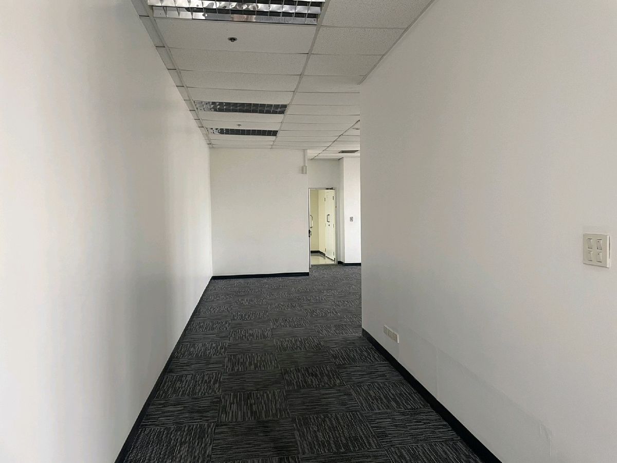 For RentOfficeSukhumvit, Asoke, Thonglor : (BTS Asoke) for rent at 89 square meters, beautiful view, 2.7 meters high