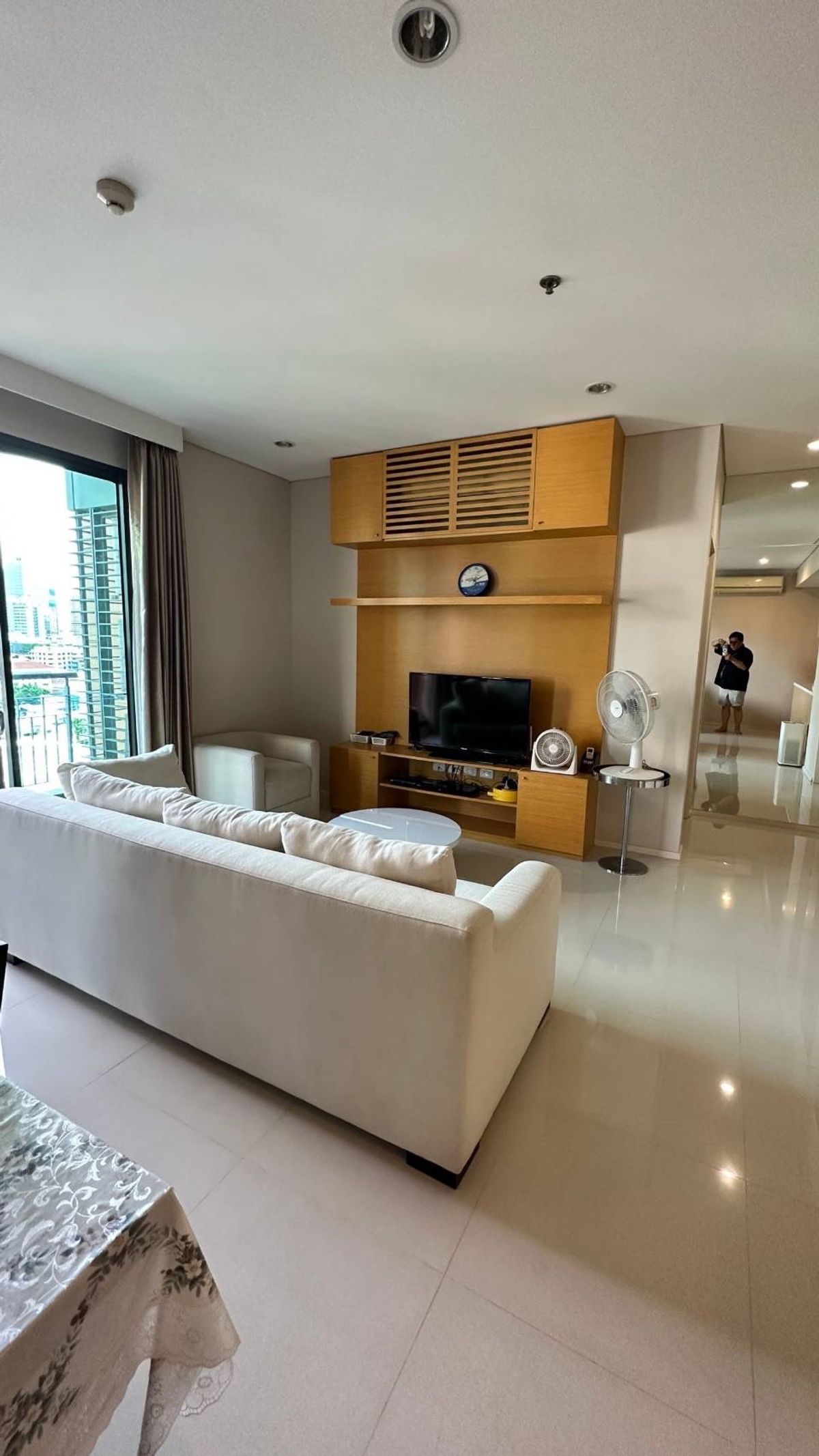 For RentCondoRama9, Petchburi, RCA : 🏙 Villa Asoke - Luxury Condo in the heart of Asoke!  📍 1 bedroom | 2 bathrooms | Size 89 sq.m. 💸 For rent only 50,000 baht/month (negotiable!) Call: 086-746-8882 (K. Cooper)