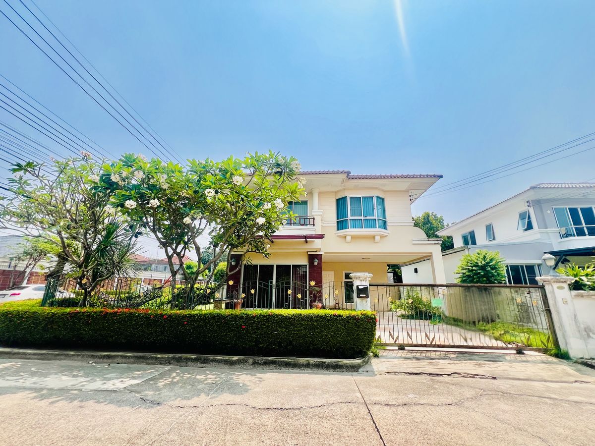 ขายบ้านนนทบุรี บางใหญ่ บางบัวทอง : ขายบ้านเดี่ยว หลังมุม หมู่บ้านศุภาลัย วิลล์ วงแหวน-รัตนาธิเบศร์ (Supalai Ville Wongwaen-Rattanathibet) ใกล้รถไฟฟ้าสายสีม่วง บ้านหลังใหญ่ สไตล์โมเดิร์น ร่มรื่นด้วยธรรมชาติในโครงการ