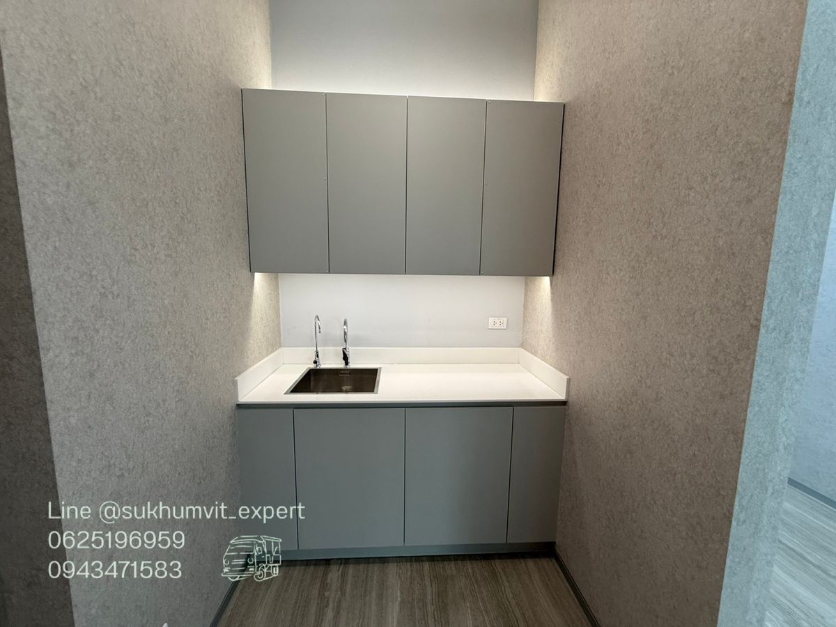 ให้เช่าสำนักงานนานา : (Bts นานา) ให้เช่า ออฟฟิศ โมเดิรน 408 ตารางเมตร ราคา 950 บาท/ตารางเมตร