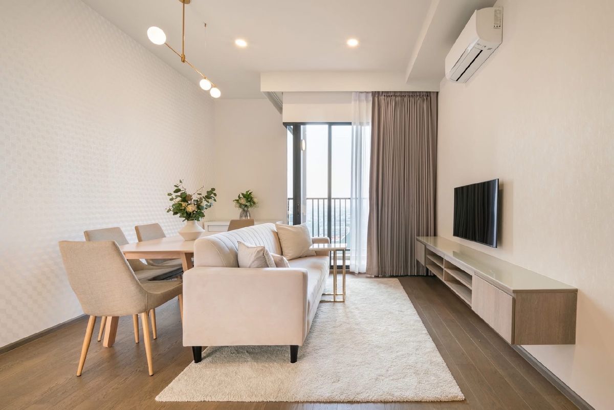 For RentCondoRatchathewi,Phayathai : Retal: Park Origin Phayathai • 2 Bedroom 2 Bathroom • Size: 55 S.QM • High Floor