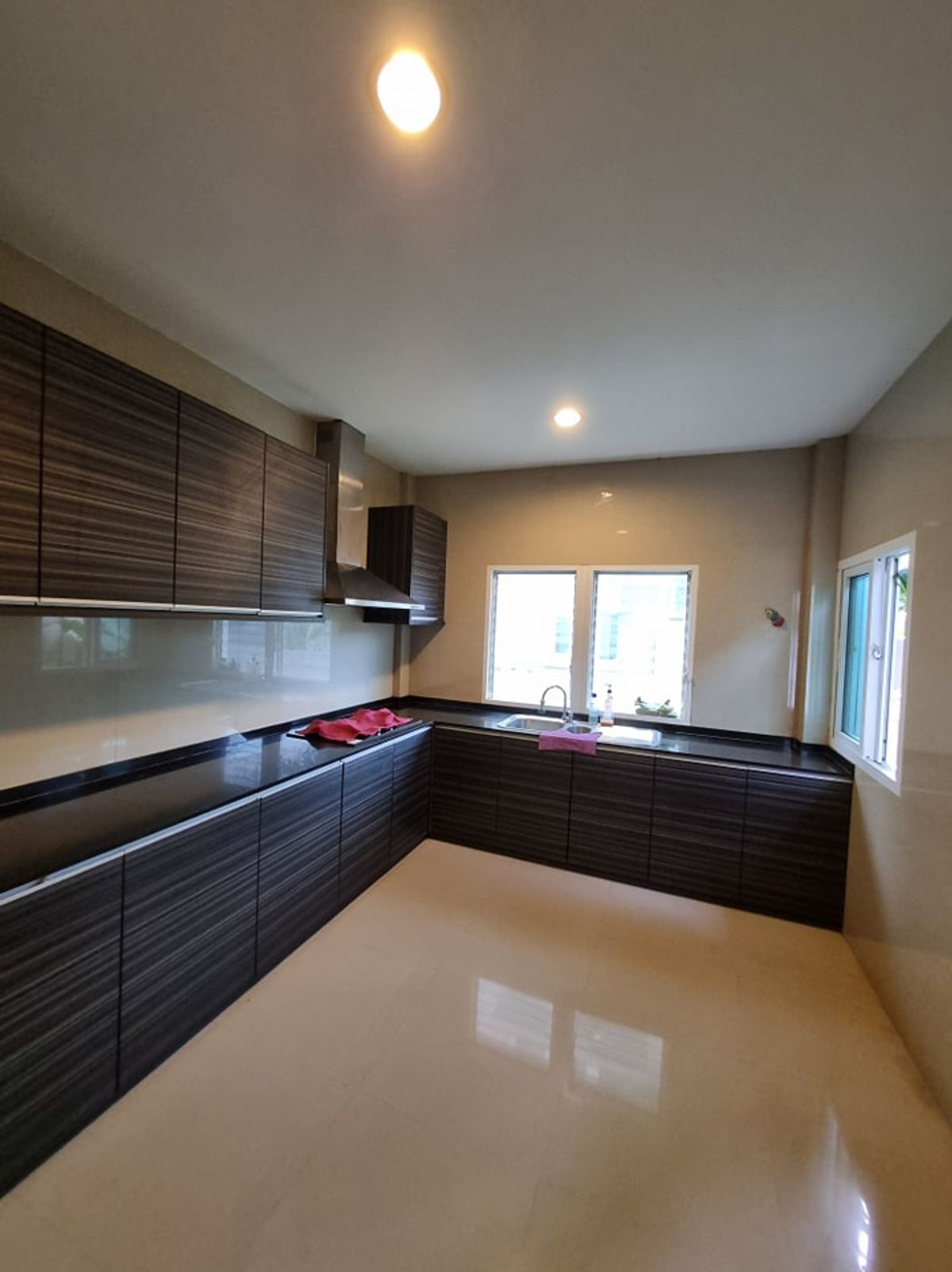 ขายบ้านลาดพร้าว เซ็นทรัลลาดพร้าว : ขายบ้าน 2 ชั้น 3 ห้องนอน The Gallery House Pattern [HV250105]