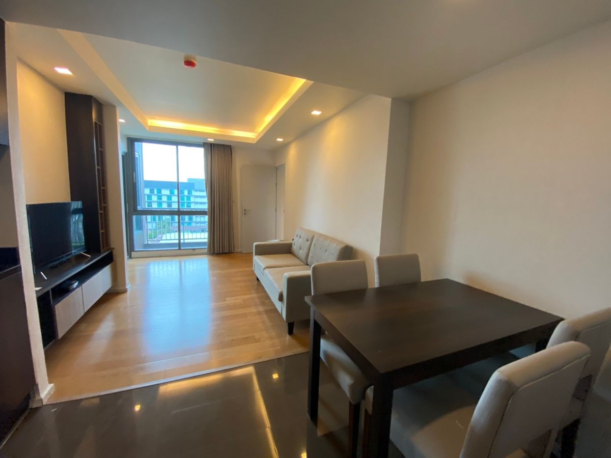 For RentCondoWitthayu, Chidlom, Langsuan, Ploenchit : Focus Ploenchit - Prime 2B2B in Bangkok ' S CBD, Easy Access by Chris