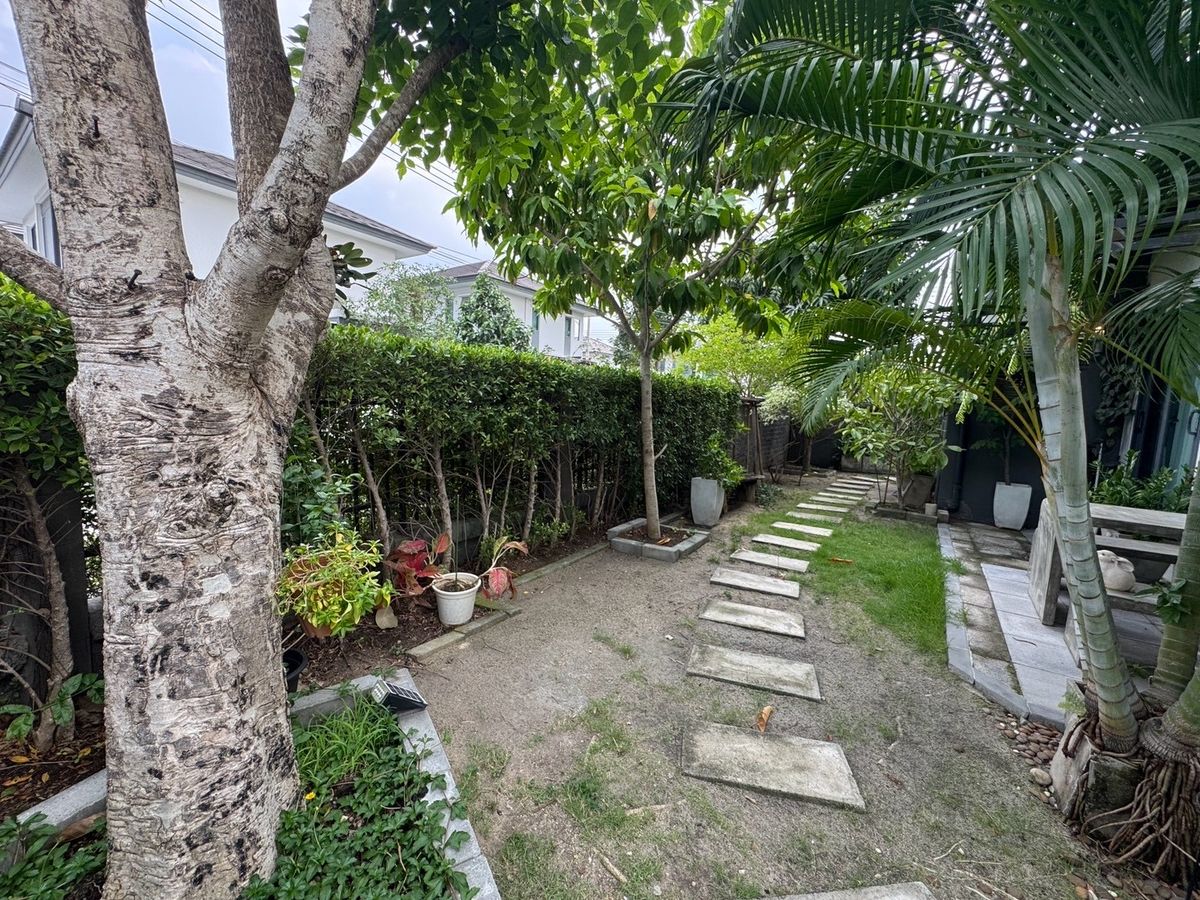 ขายบ้านสมุทรปราการ สำโรง : ขายบ้านเดี่ยวใกล้สนามบิน 3ห้องนอน 3ห้องน้ำ หลังริม ทิศเหนือ บ้านสวยมาก แถมเฟอร์ แถมเครื่องใช้ไฟฟ้าทั้งบ้าน!  โครงการบริทาเนีย บางนา-กม.12