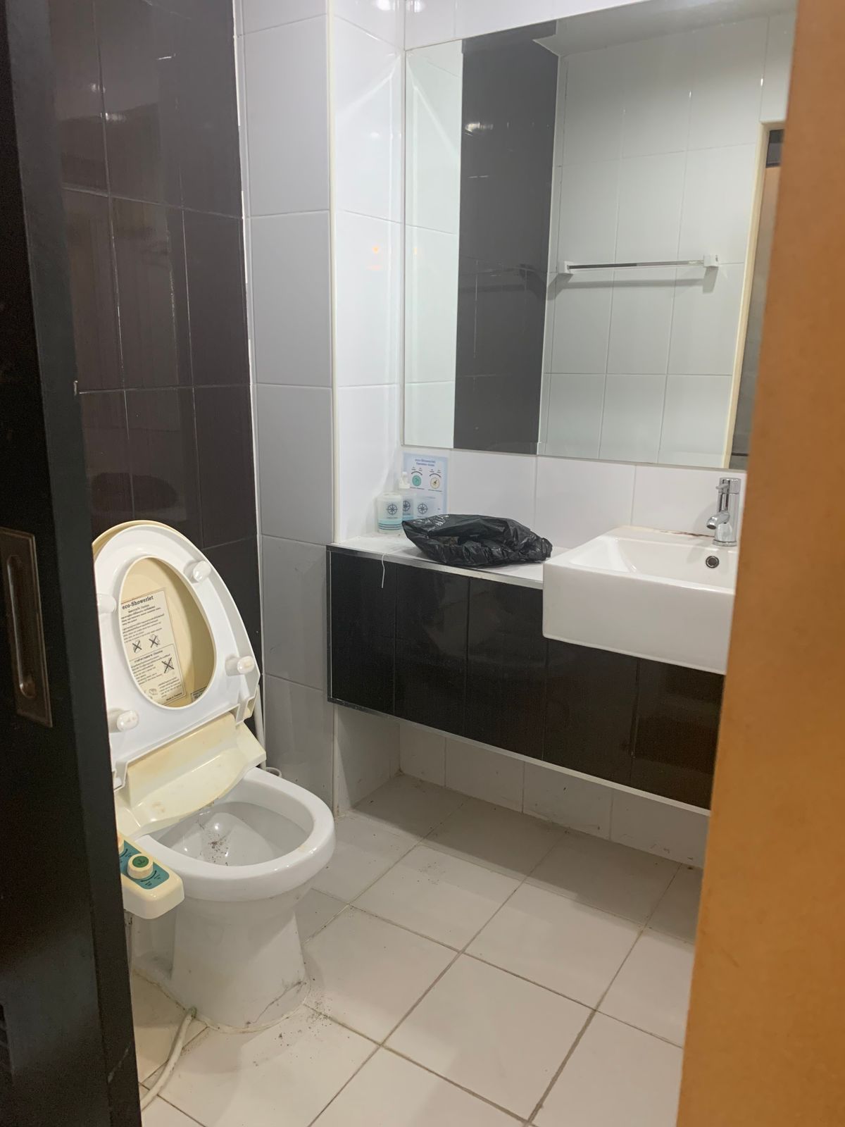 For SaleCondoPattaya, Bangsaen, Chonburi : Foreigner Quota Sold with Ladda Condo View price 1,600,000 baht [OMN0007]