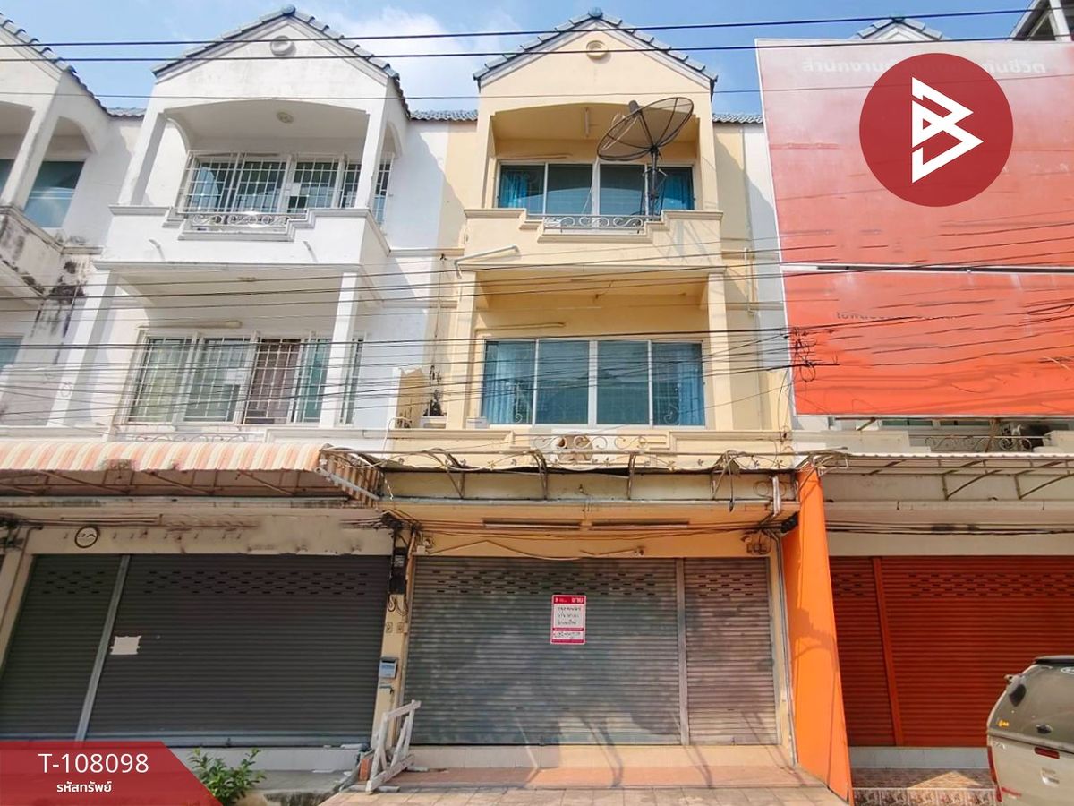 For SaleShop HousePathum Thani,Rangsit, Thammasat : 3 -storey commercial building for sale, Yu Charoen Village 2 Lam Luk Ka-Khlong 4 Lam Luk Ka, Pathum Thani