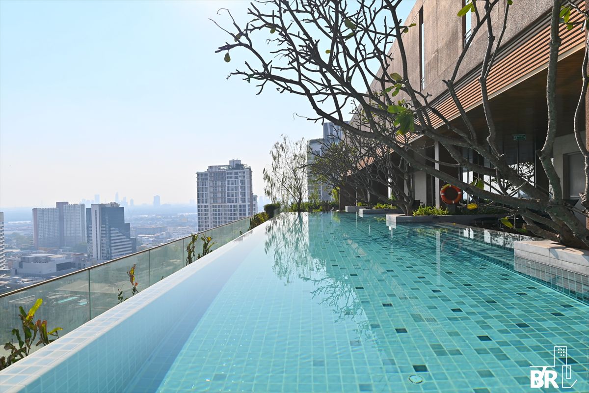ขายคอนโดสุขุมวิท อโศก ทองหล่อ : ห้องราคาดี แอบแวบมาเพิ่ม The Loft Eakamai by Jubjib