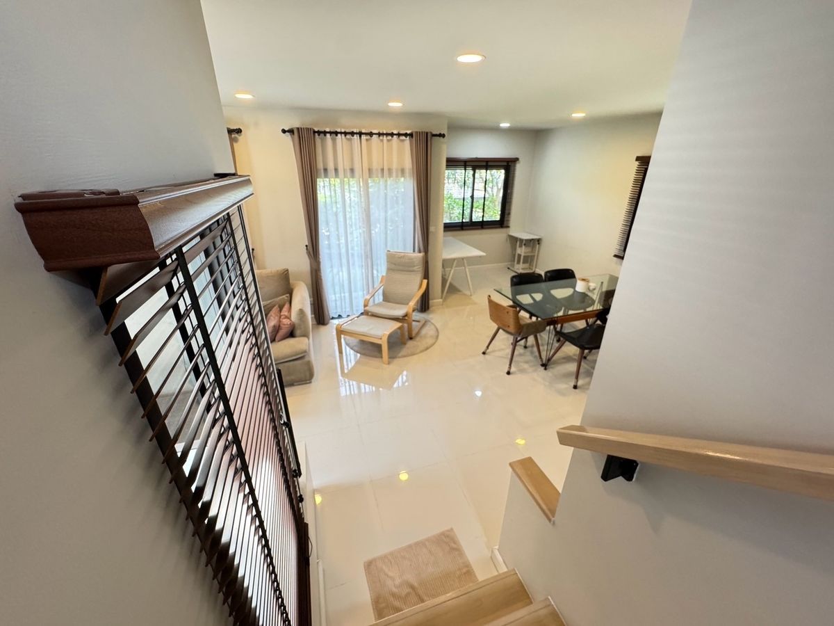 ขายบ้านสมุทรปราการ สำโรง : ขายบ้านเดี่ยวใกล้สนามบิน 3ห้องนอน 3ห้องน้ำ หลังริม ทิศเหนือ บ้านสวยมาก แถมเฟอร์ แถมเครื่องใช้ไฟฟ้าทั้งบ้าน!  โครงการบริทาเนีย บางนา-กม.12