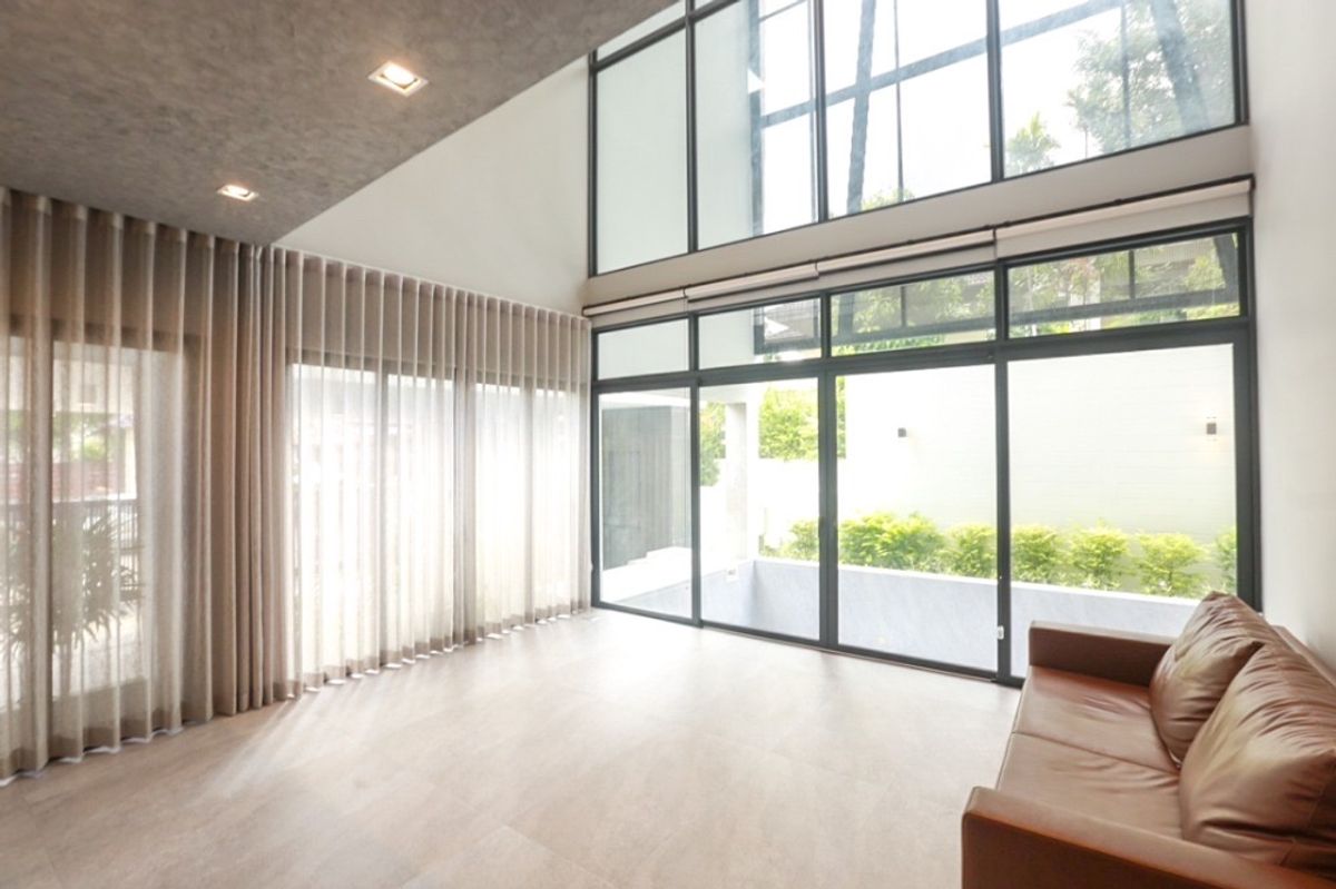 For SaleHouseBang Sue, Wong Sawang, Tao Pun : 📢👇 บ้านเดี่ยว สร้างใหม่ 3 ชั้น พร้อมลิฟท์ และ สระว่ายน้ำเกลือ ในบ้าน สไตล์โมเดิร์น อยู่ในแหล่งชุมชน เดินทางสะดวกหลายเส้นทาง