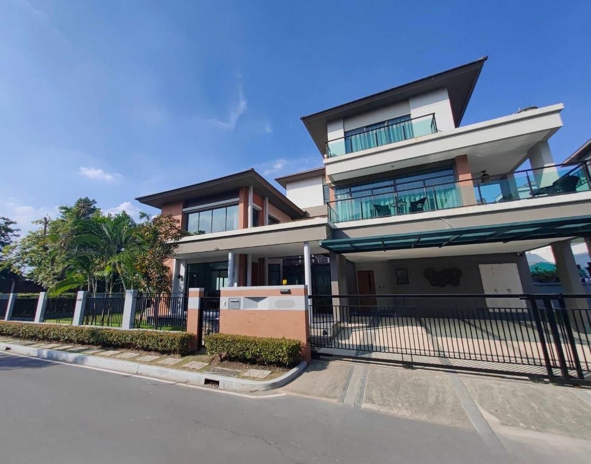 ขายบ้านพัฒนาการ ศรีนครินทร์ : ขายพร้อมผู้เช่า 120ตรว 5นอน6น้ำ บ้านเดี่ยว 3 ชั้น แกรนด์ บางกอก บูเลอวาร์ด พระราม9