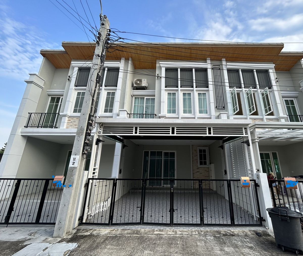For RentTownhomeChaengwatana, Muangthong : 4-bedroom townhouse with 1 bedroom on the 1st floor, next to Muang Thong Thani, near the expressway, complete with air conditioning