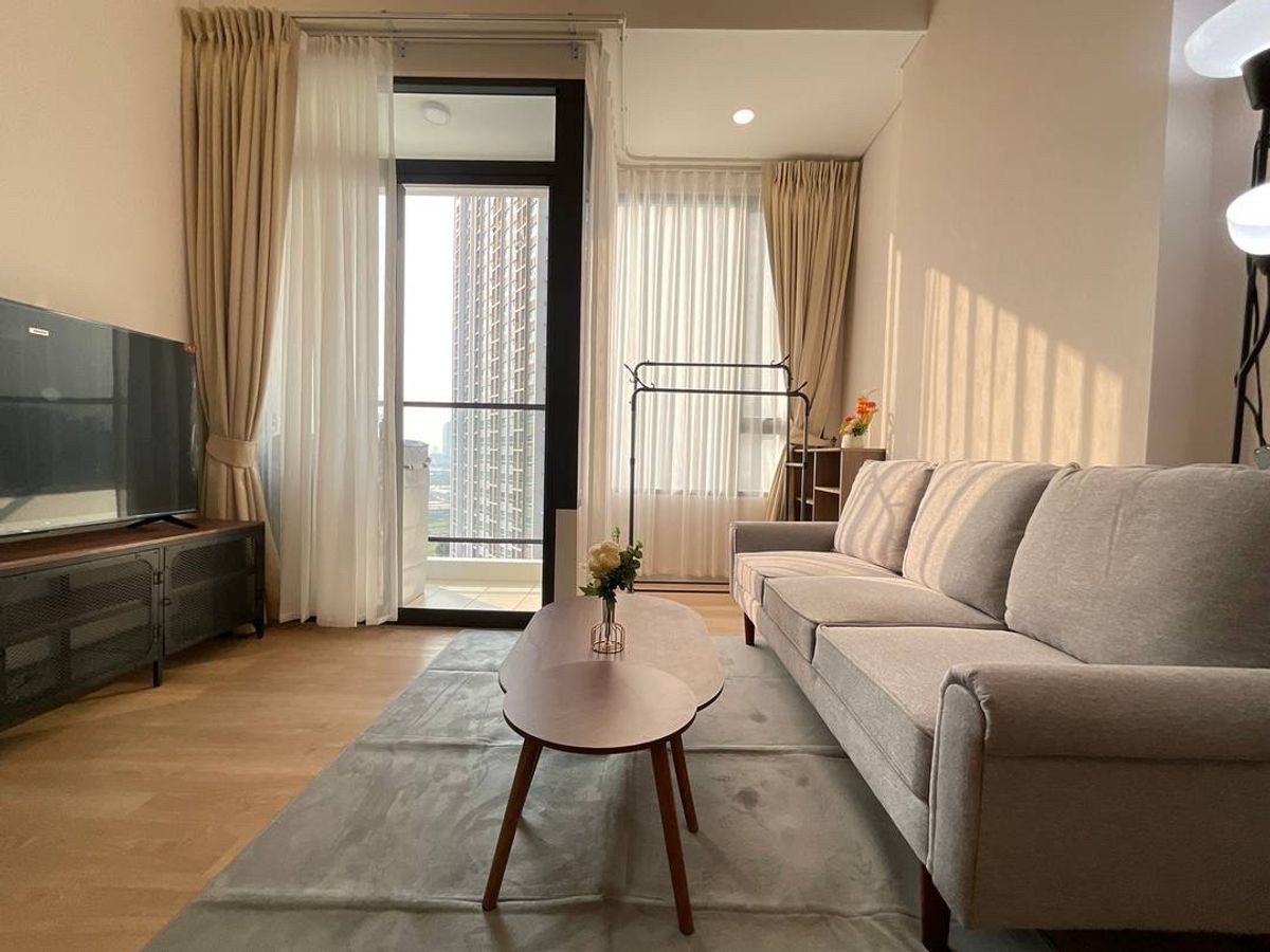 For RentCondoRama9, Petchburi, RCA : 🍀For RENT Saw.