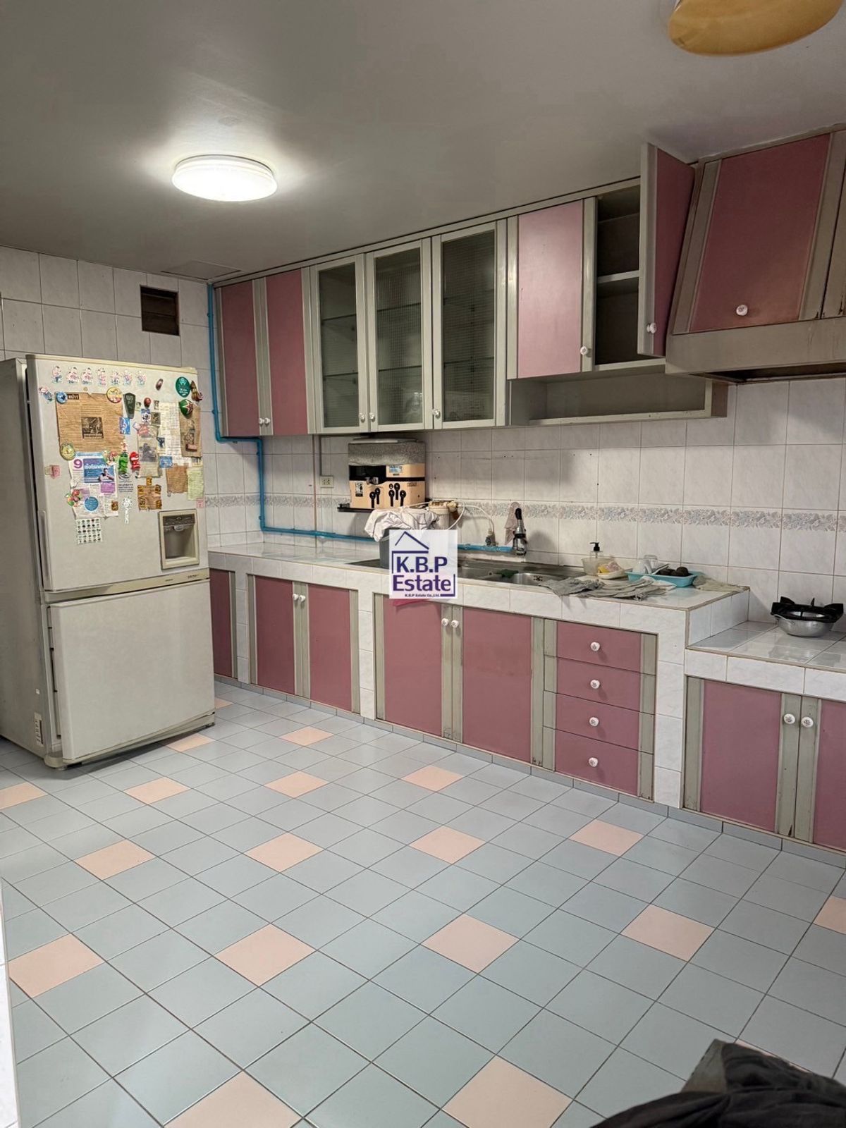 ขายทาวน์โฮมสาทร นราธิวาส : ขายบ้านทาวน์เฮ้าส์ ทำเลสาทร-เจริญราษฏร์10  // 35ตร.ว 7ห้องนอน 4ห้องน้ำ 13,500,000บาท