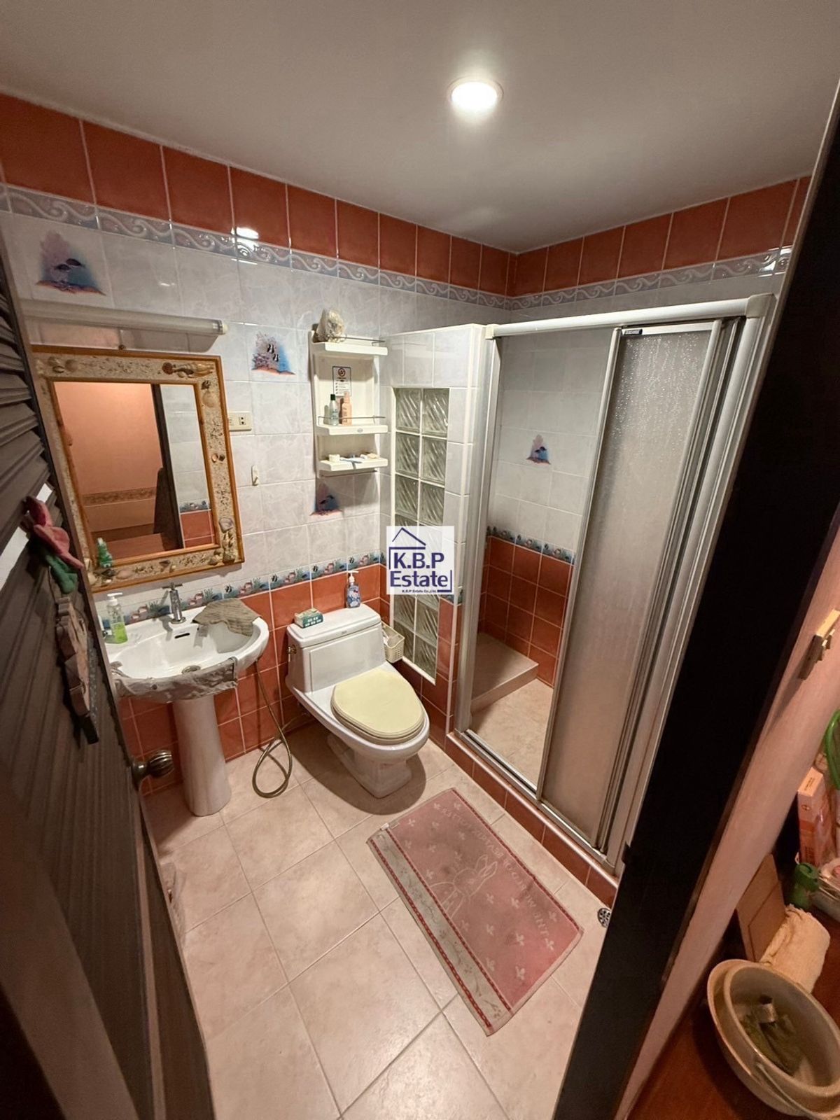 ขายทาวน์โฮมสาทร นราธิวาส : ขายบ้านทาวน์เฮ้าส์ ทำเลสาทร-เจริญราษฏร์10  // 35ตร.ว 7ห้องนอน 4ห้องน้ำ 13,500,000บาท