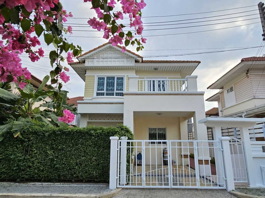 For RentHousePathum Thani,Rangsit, Thammasat : Single house for rent, Manirin Park Village, Rangsit, near Rangsit - Pathum Thani Road