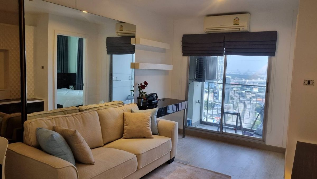 For SaleCondoRama3 (Riverside),Satupadit : Condo for sale, Lumpini Park, Park Christ, Rama 3, Size 32.54 sqm. Building D 1 bedroom, 1 bathroom, kitchen, Chao Phraya River view, price 2.7 million baht, half of the transfer: 095-9571441 ID Line: nada_sara