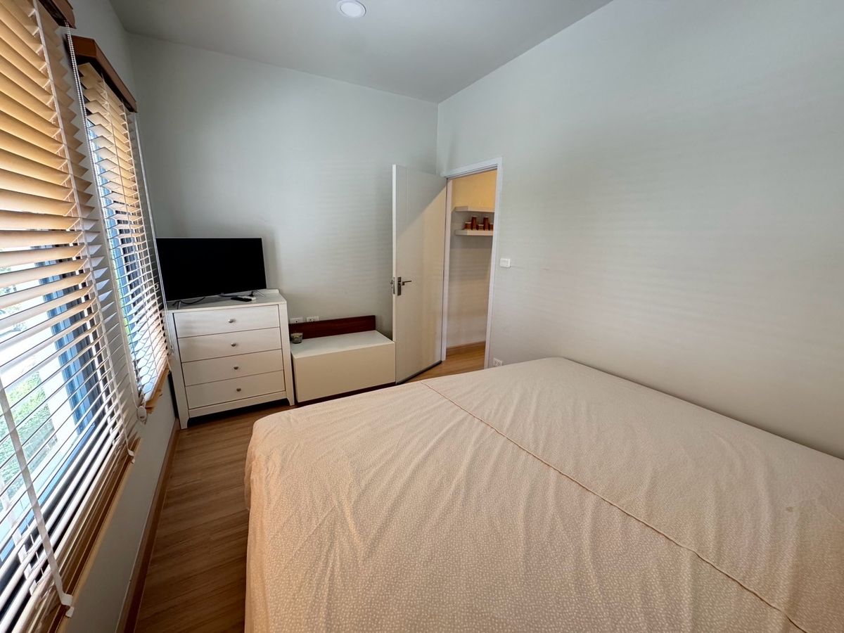 ขายบ้านสมุทรปราการ สำโรง : ขายบ้านเดี่ยวใกล้สนามบิน 3ห้องนอน 3ห้องน้ำ หลังริม ทิศเหนือ บ้านสวยมาก แถมเฟอร์ แถมเครื่องใช้ไฟฟ้าทั้งบ้าน!  โครงการบริทาเนีย บางนา-กม.12