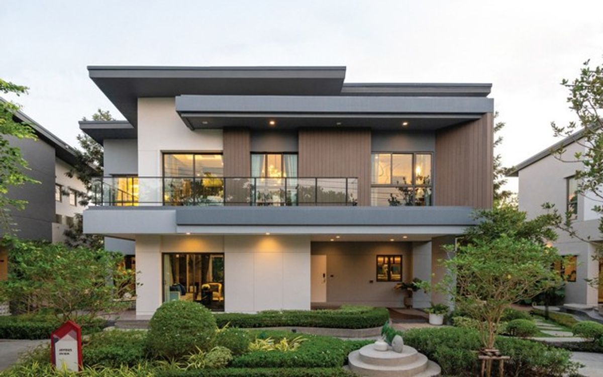 ขายบ้านลาดกระบัง สุวรรณภูมิ : Luxury House For Sale  Bangkok Boulevard หรู 2 ชั้น มอเตอร์เวย์ - พระราม9 ลาดกระบัง กรุงเทพมหานคร  