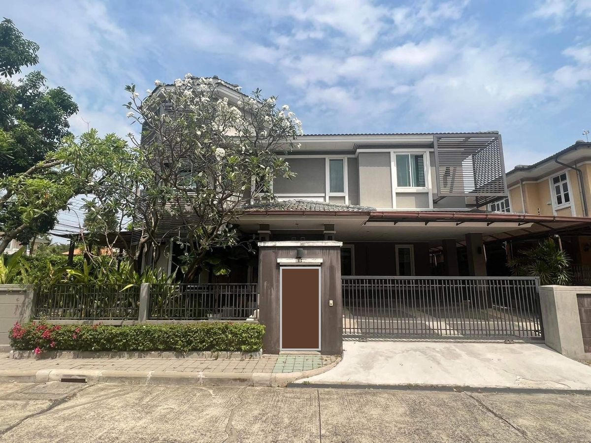 ให้เช่าบ้านลาดกระบัง สุวรรณภูมิ : ให้เช่า หลังมุม 114ตรว 4นอน4น้ำ บ้านเดี่ยว 2 ชั้น โกลเด้นนครา อ่อนนุช 65
