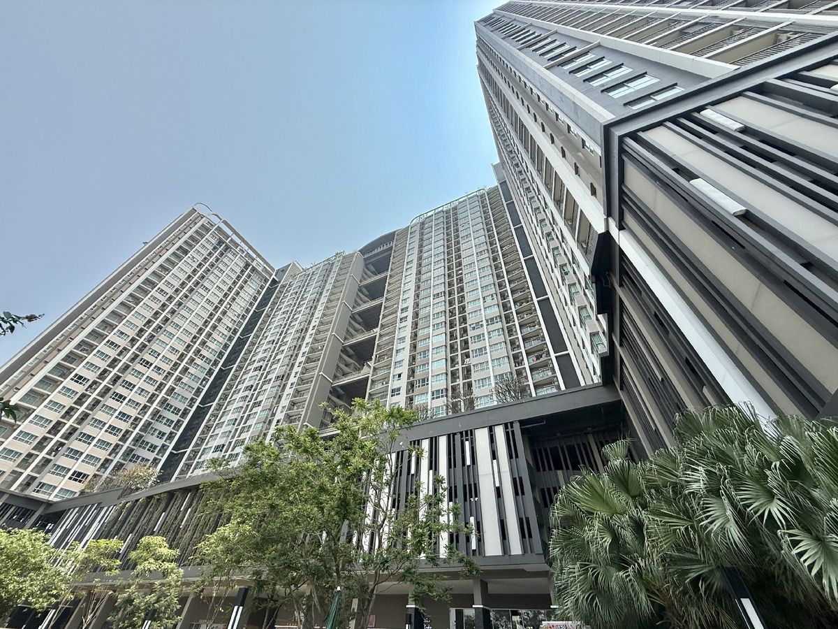 For SaleCondoRama9, Petchburi, RCA : Condo Supalai Vernda Rama 9 💰 Sell with tenants 💰 Studio room, 11th floor, near the Srirat Expressway - MRT Rama 9