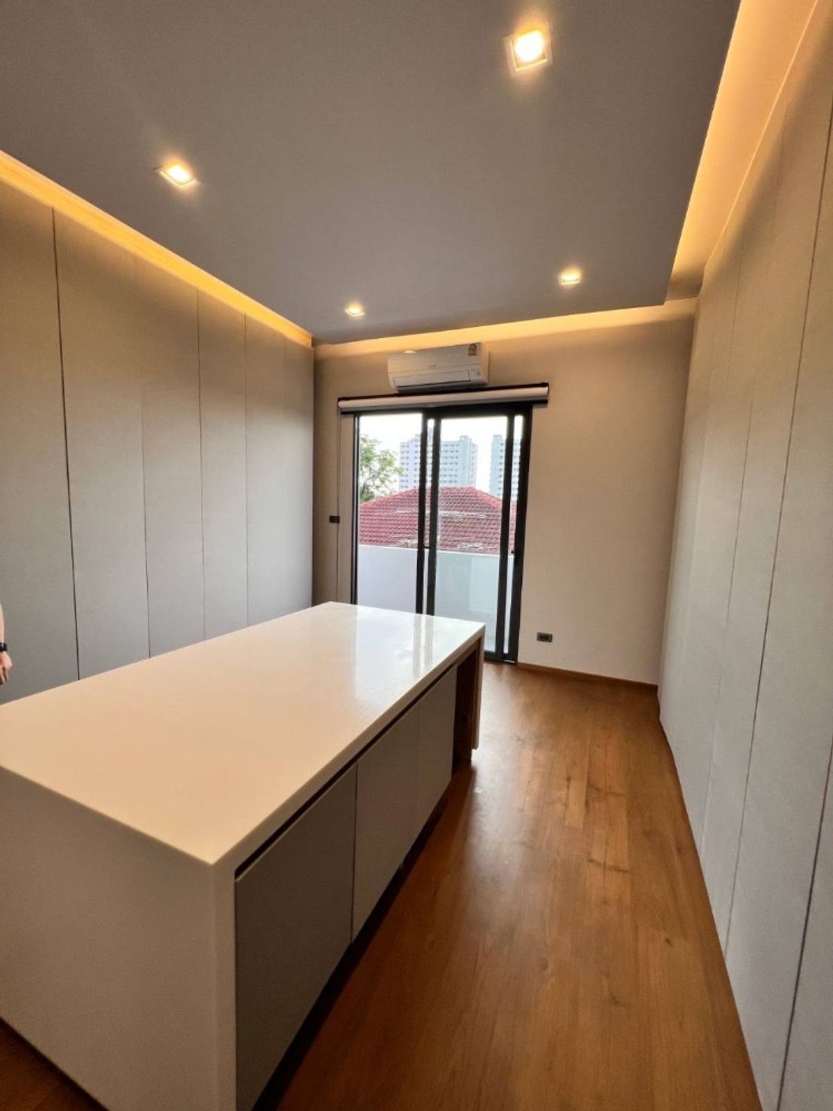 For SaleHouseBang Sue, Wong Sawang, Tao Pun : 📢👇 บ้านเดี่ยว สร้างใหม่ 3 ชั้น พร้อมลิฟท์ และ สระว่ายน้ำเกลือ ในบ้าน สไตล์โมเดิร์น อยู่ในแหล่งชุมชน เดินทางสะดวกหลายเส้นทาง