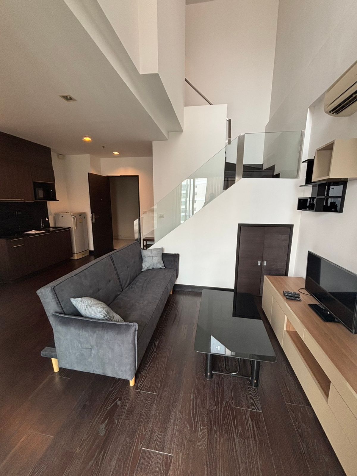 ให้เช่าคอนโดราชเทวี พญาไท : [L250326006] สำหรับเช่า IDEO Q Phayathai | 1 ห้องนอน Duplex | ขนาด 61.13 ตร.ม. | ราคาพิเศษ | พร้อมเข้าอยู่