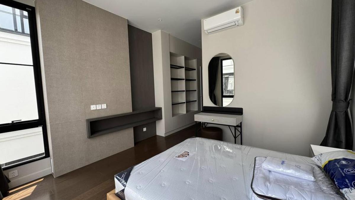 For RentHousePattanakan, Srinakarin : Luxury Home for Rent Krungthep Kreetha