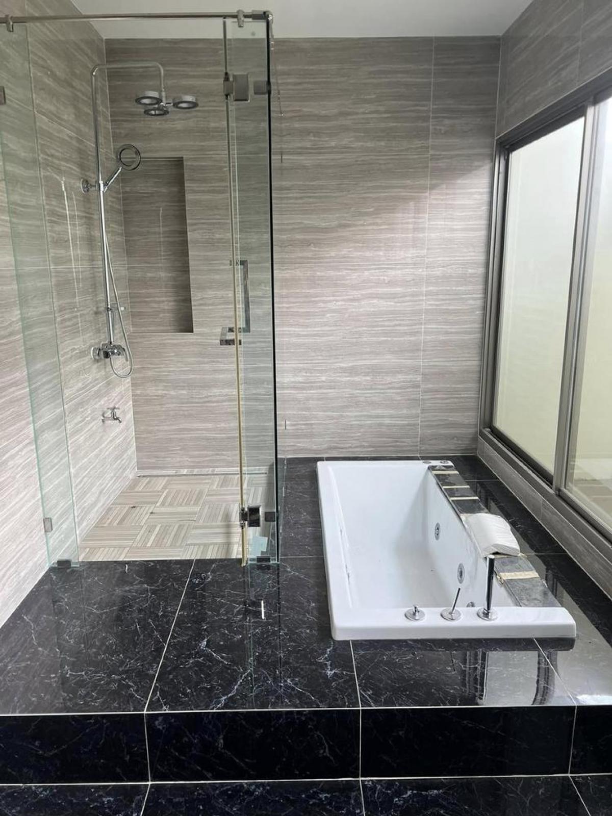 ให้เช่าบ้านลาดกระบัง สุวรรณภูมิ : 28/01/2026,  Perfect Masterpiece Sukhumvit 77 3 Bed 3 Baht 250 sqm 170,000 per month