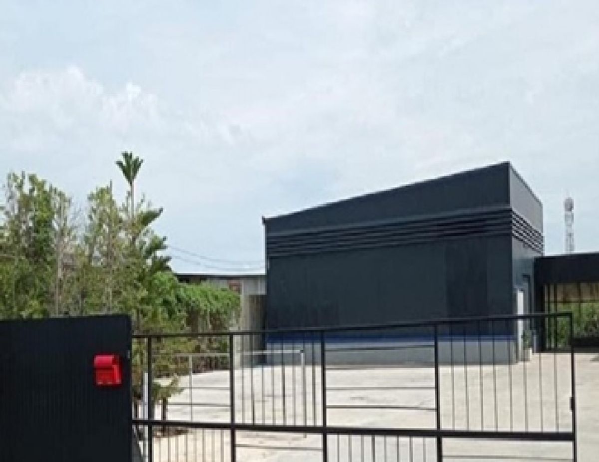 ให้เช่าโกดังพัฒนาการ ศรีนครินทร์ : For Rent ให้เช่าโกดัง มีห้องพันคนงานด้านหลัง / ถนนกรุงเทพกรีฑาตัดใหม่ (ถนนศรีนครินทร์-ร่มเกล้า) พื้นที่โกดัง 168 ตารางเมตร บนพื้นที่ดิน 87.5 ตารางวา / รถสิบล้อ หกล้อ เข้าออกได้