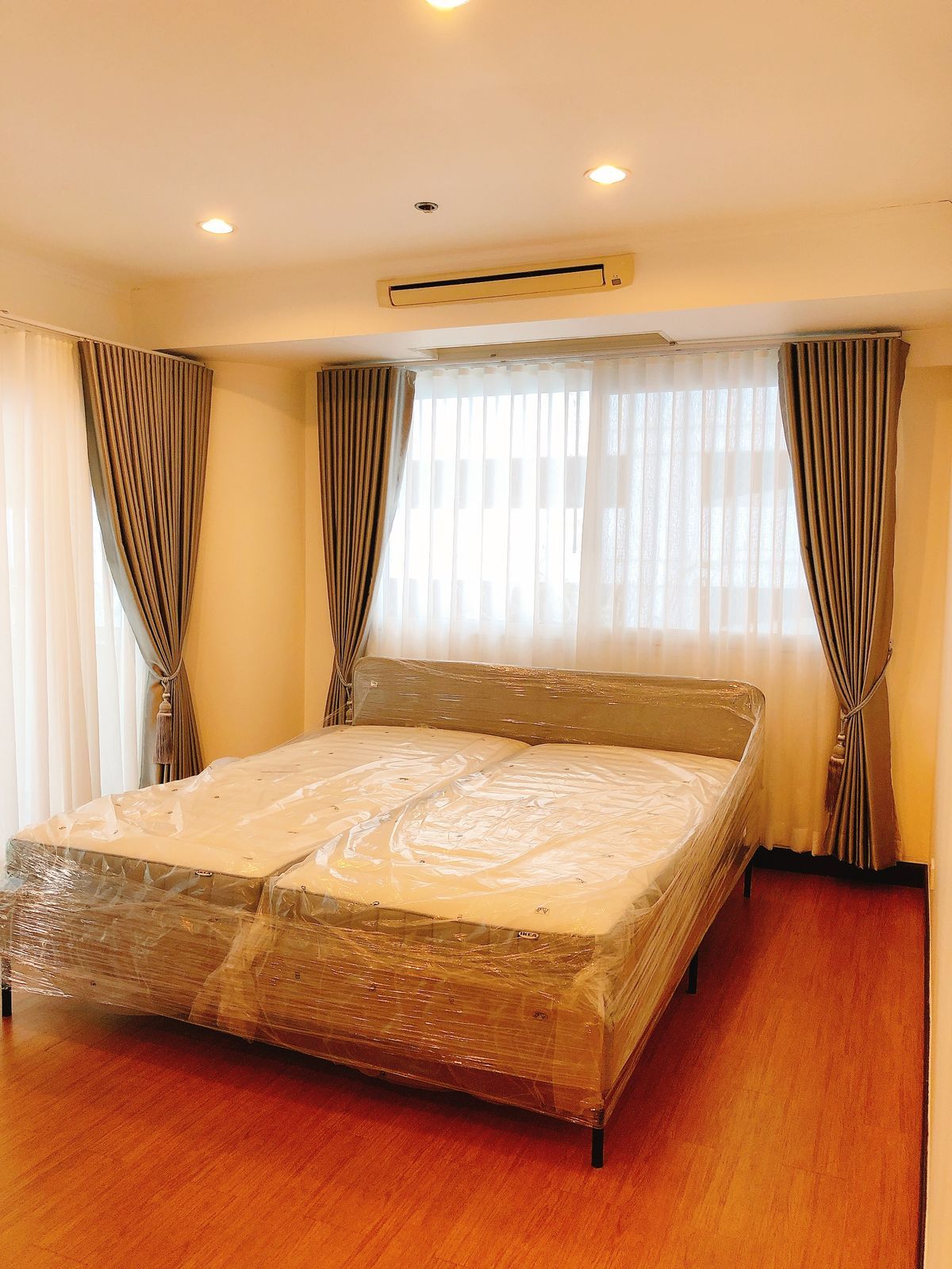 For RentCondoSukhumvit, Asoke, Thonglor : 💢 Free rooms available for rent. 💢💚 Le Ruffine Sukhumvit 245,000 baht ✨ Code #SB0425007 ✨ ☎️