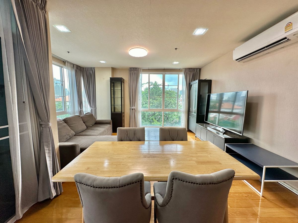ขายคอนโดสุขุมวิท อโศก ทองหล่อ : [ขายคอนโด] Villa Sikhara 2 ห้องนอน 🛋️ ทำเลสงบ ใจกลางพร้อมพงษ์ 🌳✨