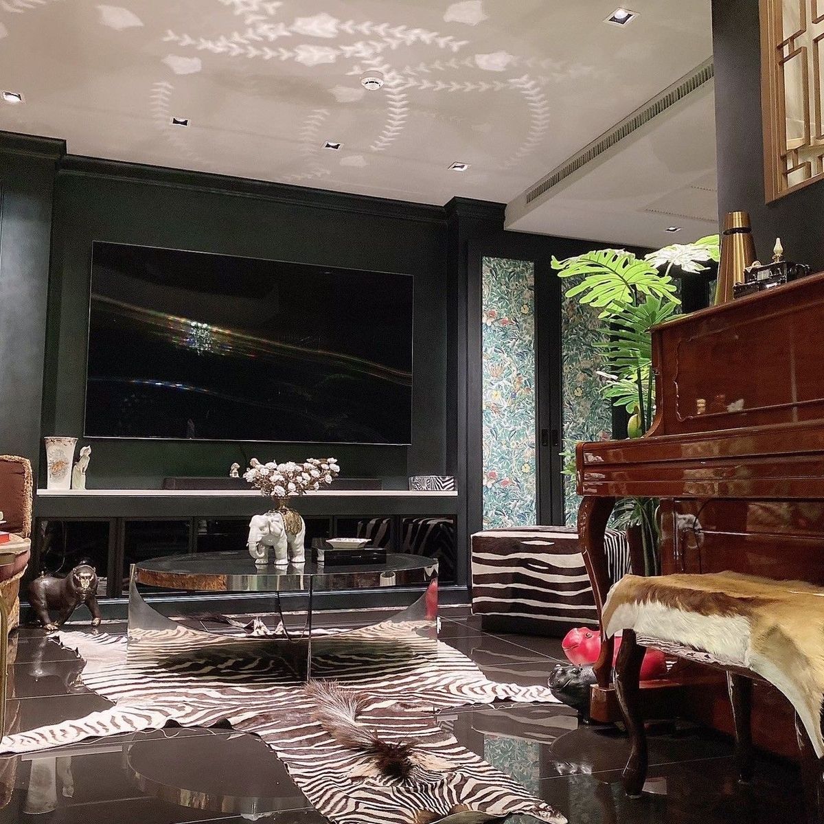 For SaleCondoWitthayu, Chidlom, Langsuan, Ploenchit : 3-BR Condo at Na Vara Residence near BTS Chit Lom (1734676)