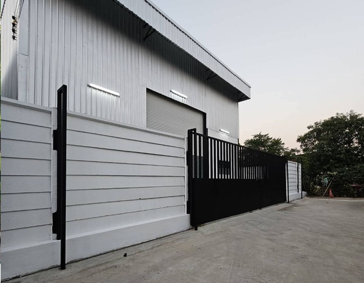 ให้เช่าโกดังพัฒนาการ ศรีนครินทร์ : For Rent ให้เช่าโกดัง พร้อมสำนักงาน / สร้างใหม่ / ทำเล อ่อนนุช ประเวศ / ซอยอ่อนนุช 65 / พื้นที่โกดัง 300 ตารางเมตร / รถหกล้อใหญ่ เข้าออกได้ เท่านั้น / เหมาะหลากหลายธุรกิจ