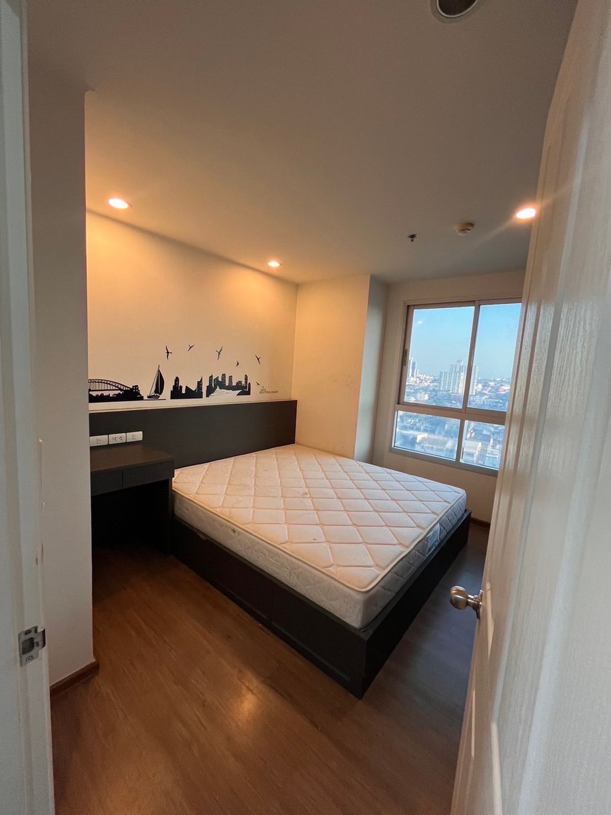 ให้เช่าคอนโดท่าพระ ตลาดพลู วุฒากาศ : 2 BR U Delight @Talatphlu station