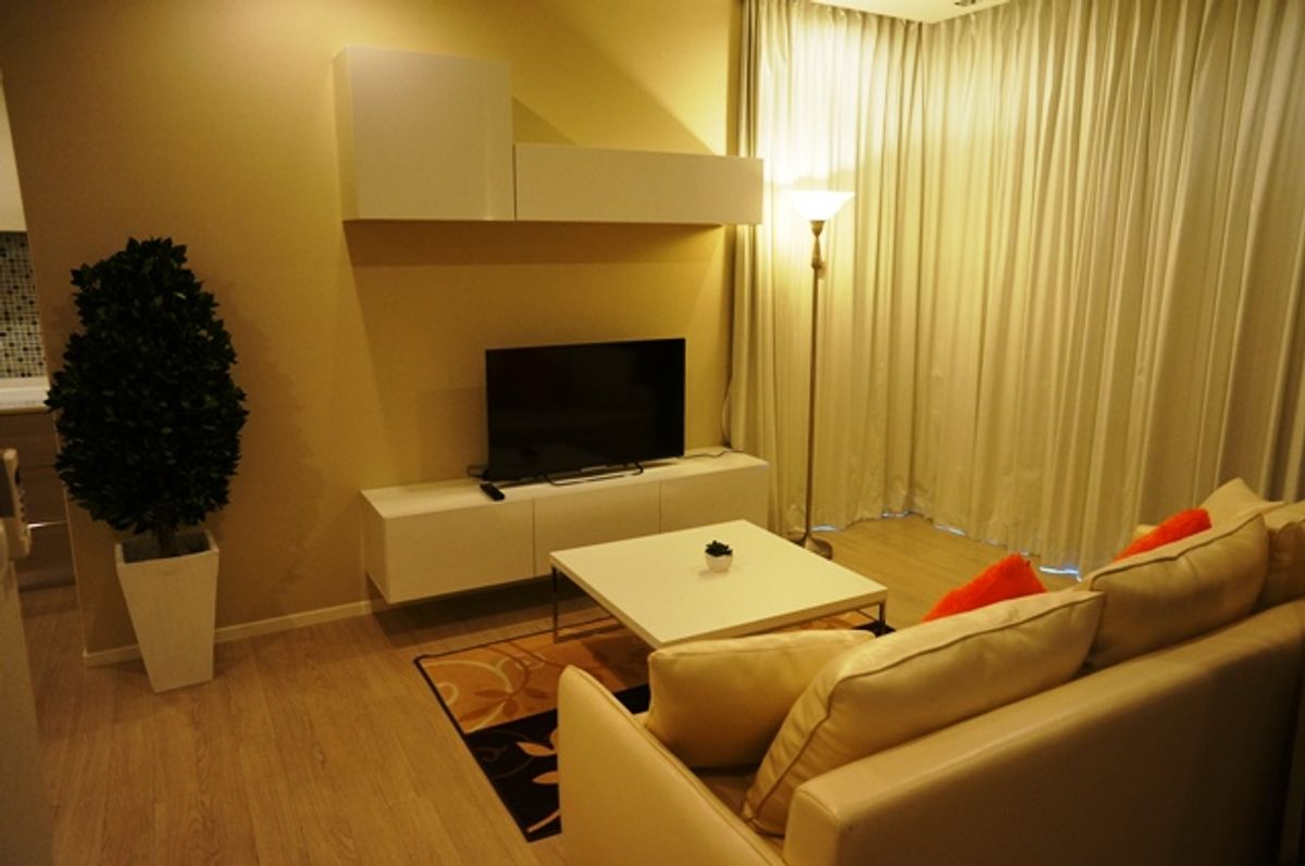 For SaleCondoSukhumvit, Asoke, Thonglor : 1-BR Condo at The Room Sukhumvit 21 near MRT Sukhumvit  (566408)